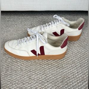 VEJA V-12 LEATHER WHITE MARSALA GUM SOLE SHOES